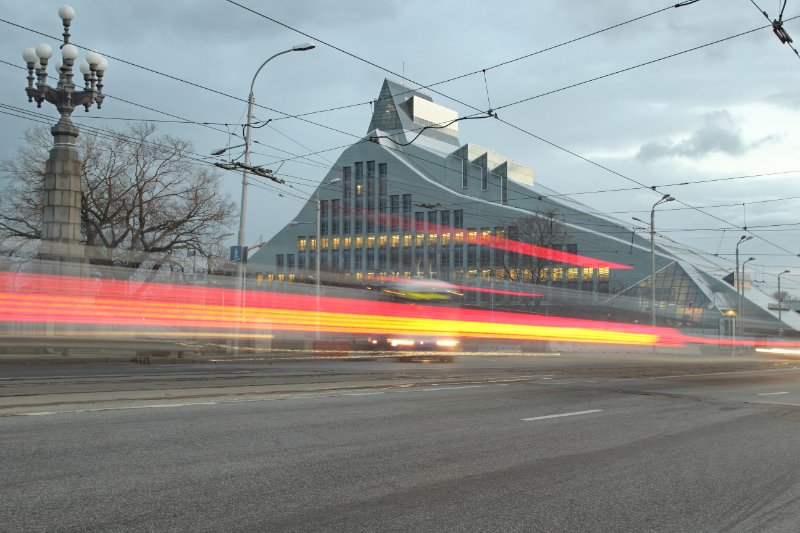 Latvijas Nacionālās bibliotēkas ēka. null