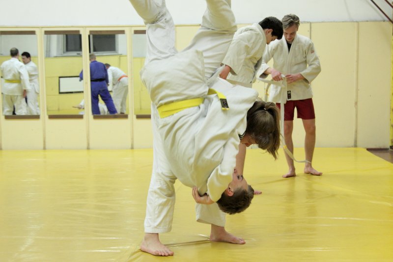 Cīņas sporta treniņš Latvijas Universitātē. null