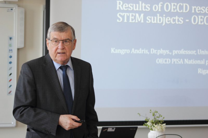Seminārs «International Diploma for School Teachers in STEM Education / eSTEM». Prof. Andris Kangro.