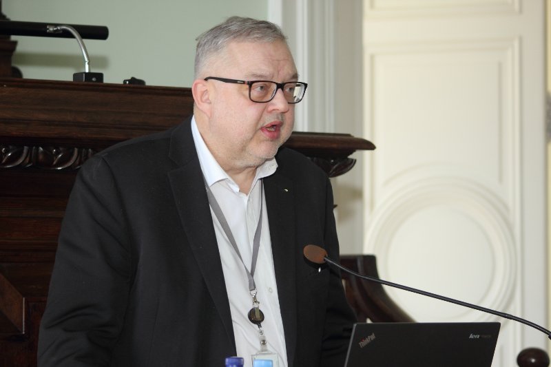 Otrais Humanitāro zinātņu akadēmiskais forums. Latvijas Nacionālās bibliotēkas direktors Andris Vilks.
