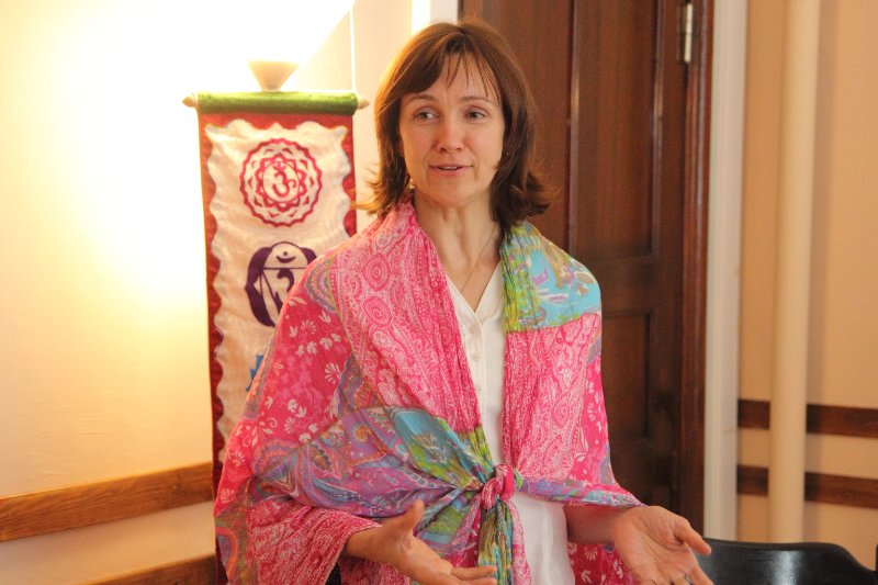 Indijas dienas Latvijas Universitātē. LU Indijas studiju un kultūras centra koordinētāja Sanita Siliņa.