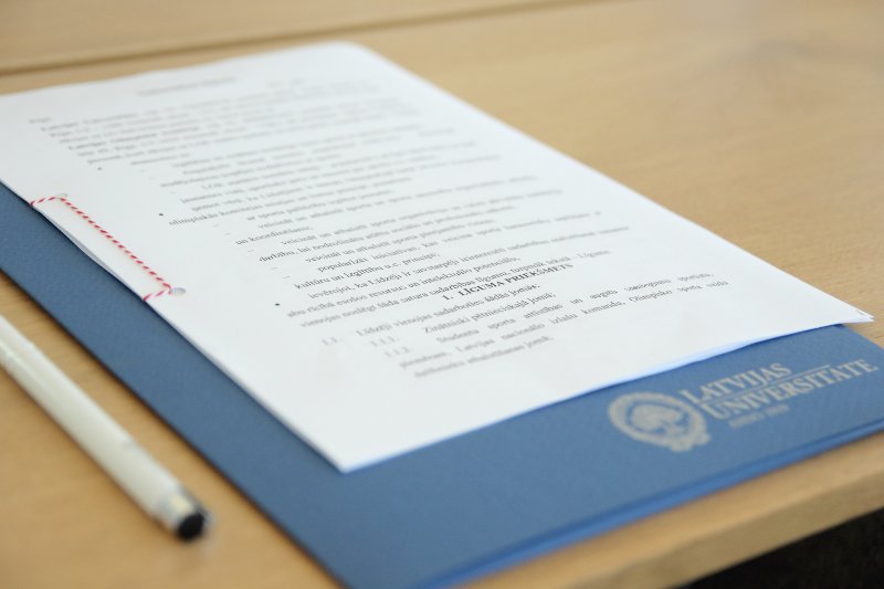 Sadarbības līguma ar Latvijas Olimpisko komiteju (LOK) parakstīšana. null