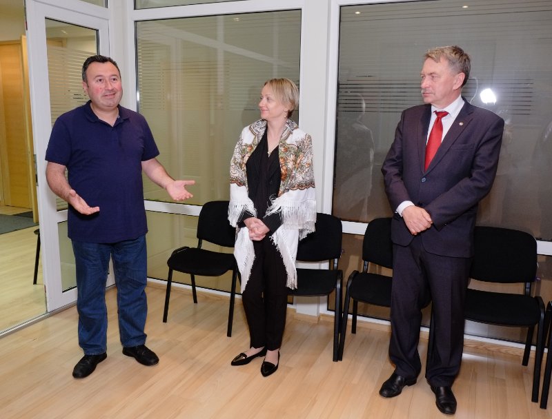 Pieņemšana Gruzijas vēstniecībā Latvijā par godu Ivane Džavahišvili Tbilisi Valsts universitātes apbalvojumu
saņemšanai. null