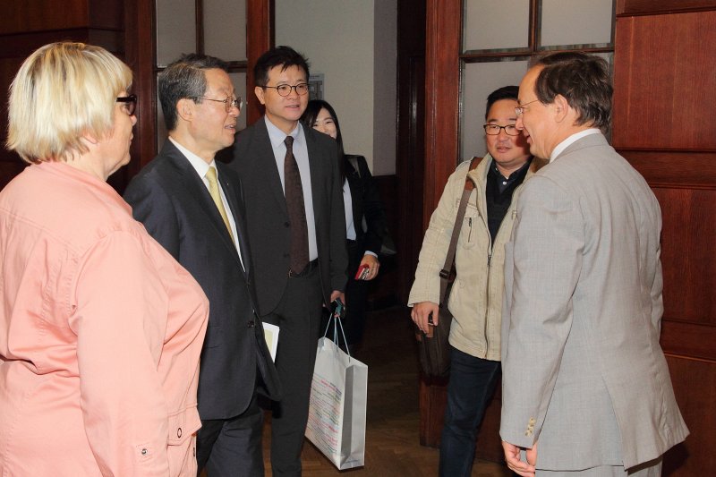 Hanjangas Univesitātes (Hanyang University, Dienvidkoreja) delegācijas vizīte Latvijas Universitātē. null