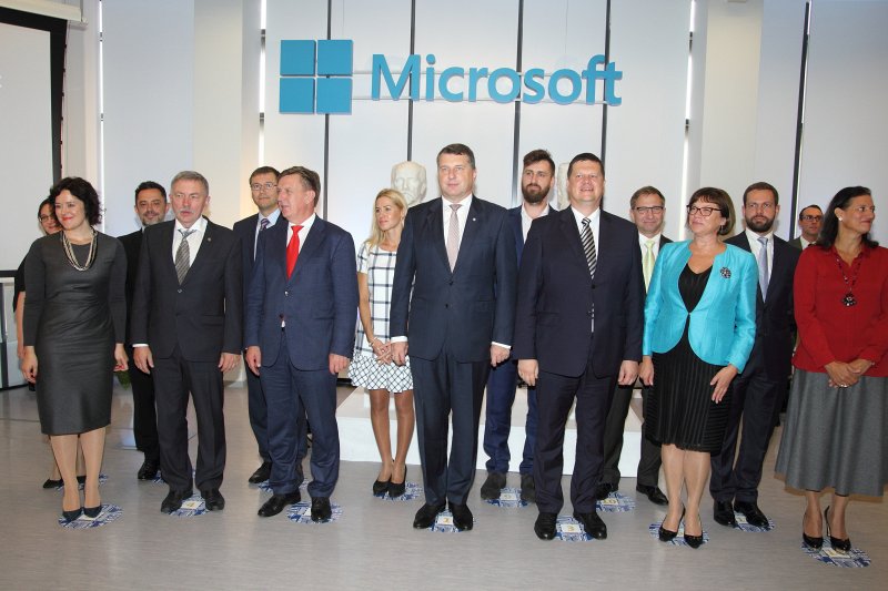Latvijas Universitātes un Microsoft Inovāciju centra atklāšana (Kalpaka bulvārī 4). null