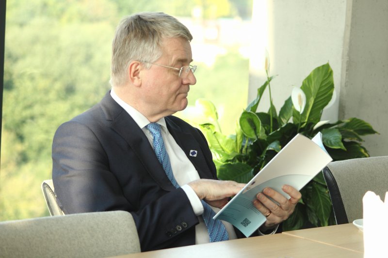 Eiropas Reģionu komitejas priekšsēdētāja vizīte Latvijas Universitātē. null