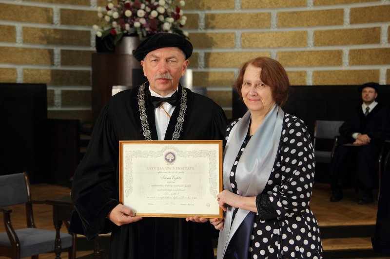 Latvijas Universitātes 98. gadadienai veltīta LU Senāta svinīgā sēde. Doktoru promocijas ceremonija. null