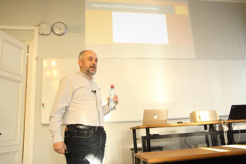 Maincas Universitātes profesora Dmitrija Budkera (Dmitry Budker) lekcija par zinātnes komunikāciju. null