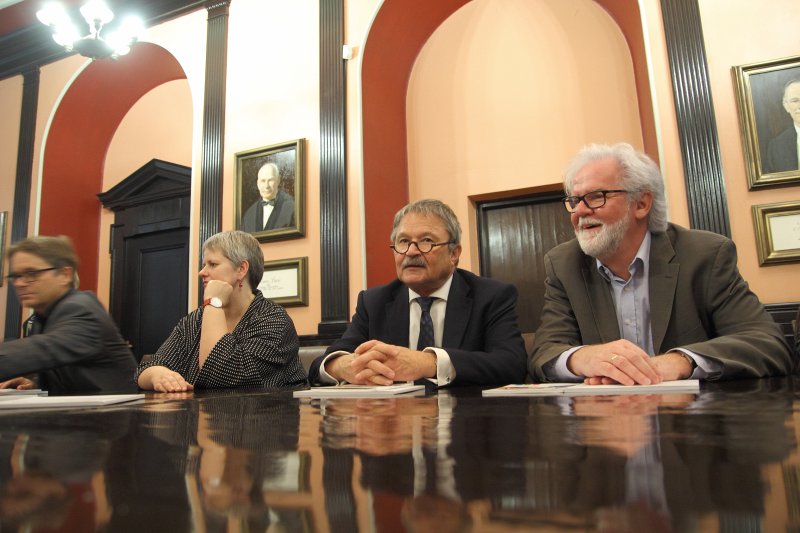 Greifsvaldes Universitātes pārstāvju vizīte Latvijas Universitātē, atzīmējot 25. gadadienu kopš LU un Ernsta Morica Arndta Greifsvaldes Universitātes sadarbības līguma noslēgšanas. null