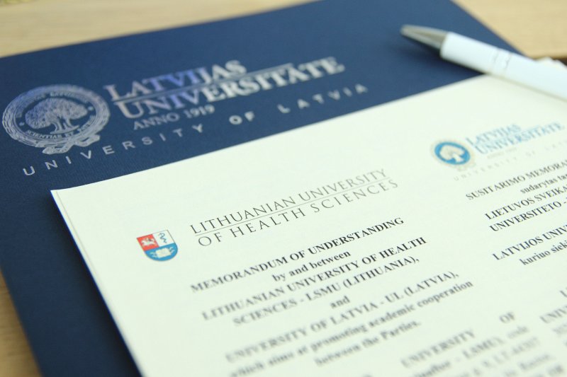 Lietuvas Veselības zinātņu universitātes (LVZU) rektora vizīte Latvijas Universitātē (LU) un sadarbības memoranda parakstīšana. null