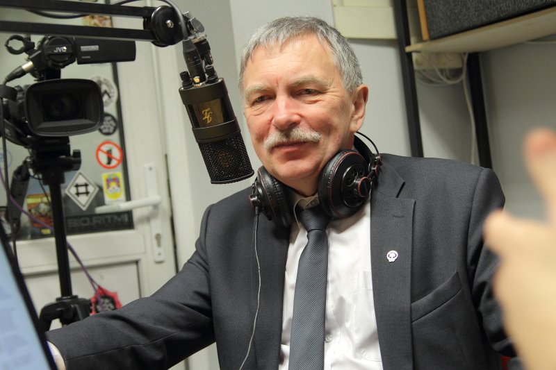Latvijas radio 6 - Latvijas Universitātes radio NABA 15. gadadienā studijā viesojas LU rektors prof. Indriķis Muižnieks. null