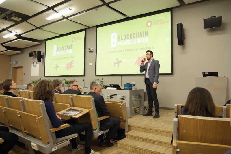 Latvijas Universitātes studentu Biznesa inkubatora lekcija par blokķēdes tehnoloģijām «How to start a Blockchain startup». LU studentu Biznesa inkubatora vadītāja Mikus Losāna uzruna.
