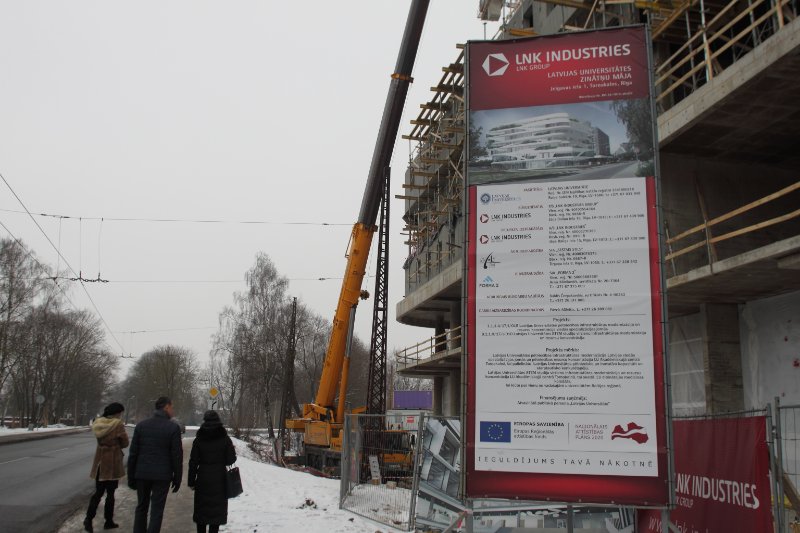 Eiropas Investīciju bankas publiskā sektora aizdevumu operāciju nodaļas vadītājs Baltijas valstīs un Ziemeļeiropā Rafals Ribackis (Rafal Rybacki) viesojas topošajā Latvijas Universitātes Akadēmiskā centra Zinātņu mājā. null