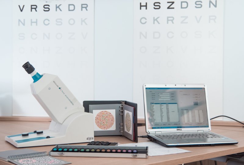 Latvijas Universitātes Fizikas, matemātikas un optometrijas fakultātes Optometrijas un redzes zinātnes nodaļā. null