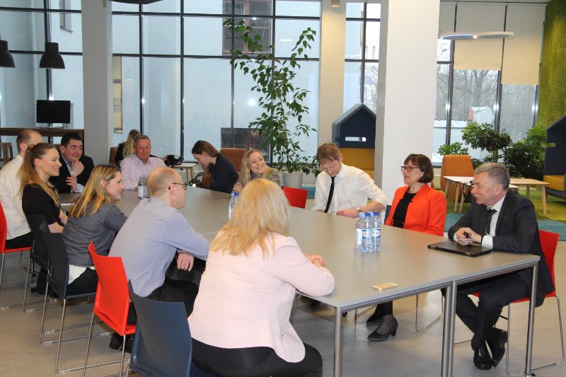 Dānijas Izglītības un zinātnes ministrijas ekonomiskās administrācijas komandas vizīte Latvijas Universitātē. null
