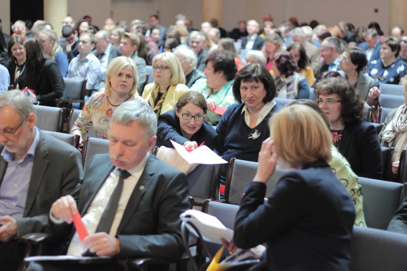 Latvijas Universitātes Satversmes sapulces sēde. null