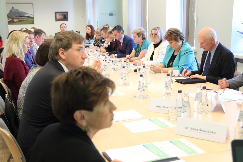 Latvijas Produktivitātes, Efektivitātes, Attīstības un Konkurētspējas (LV PEAK) foruma dibināšana. null