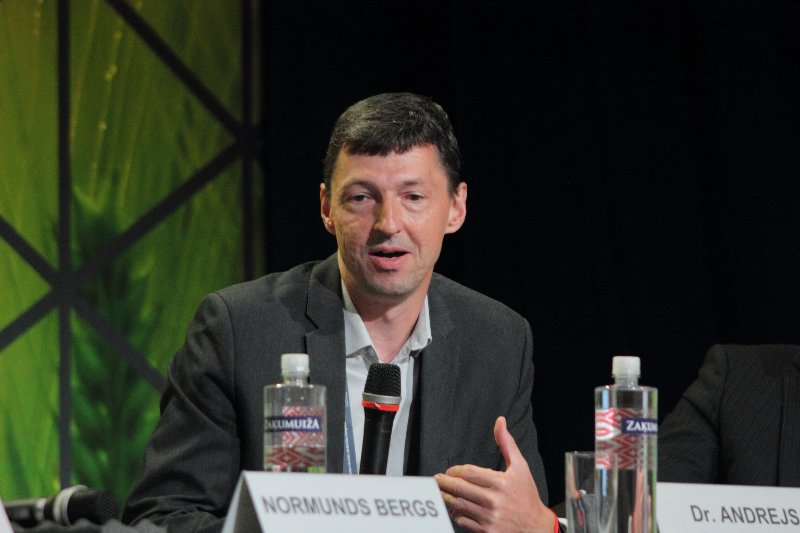 IV Pasaules latviešu zinātnieku kongress, forums «Latvijas Formula 2050». Tilde valdes priekšsēdētājs Andrejs Vasiļjevs.