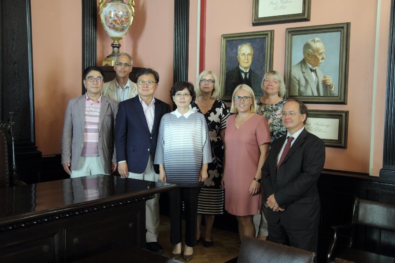 Pusanas Nacionālās universitātes (Dienvidkoreja) delegācijas vizīte Latvijas Universitātē. null