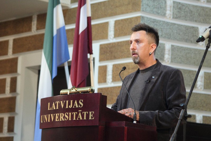Latvijas Universitātes Lībiešu institūta atklāšana. LU Lībiešu institūta vadītājs Valts Ernštreits.