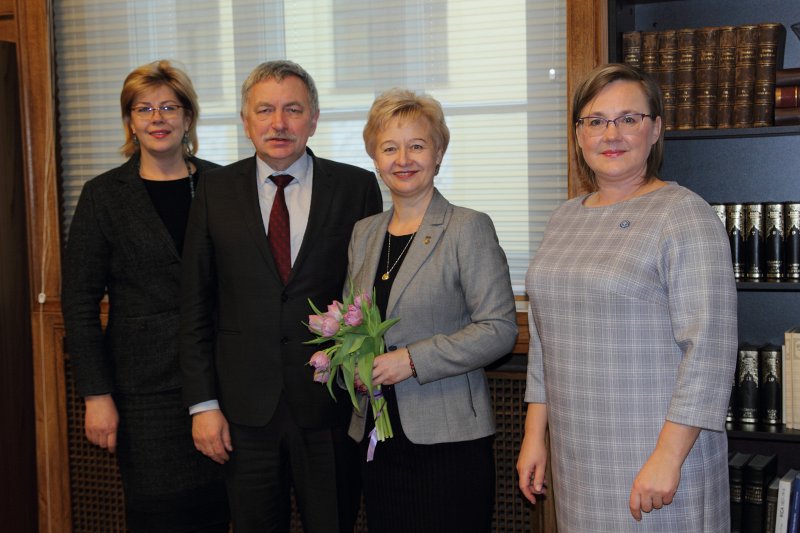 Latvijas Universitātes un Jēkabpils domes sadarbības līguma parakstīšana. null