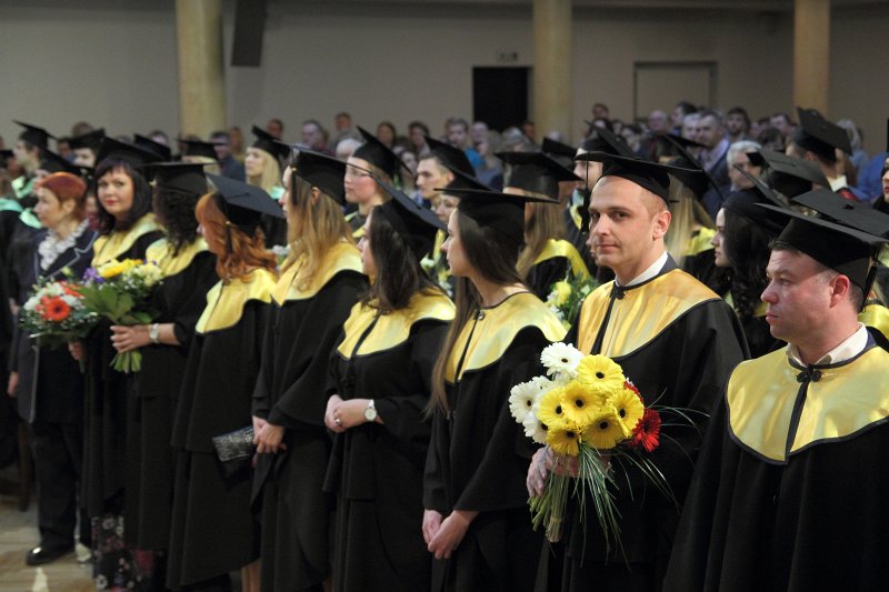 Latvijas Universitātes Biznesa, vadības un ekonomikas fakultātes izlaidums. null