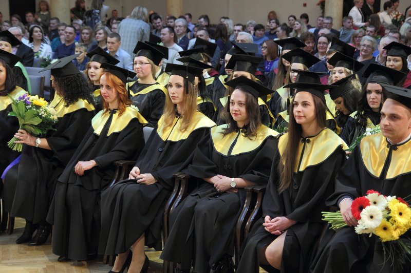 Latvijas Universitātes Biznesa, vadības un ekonomikas fakultātes izlaidums. null