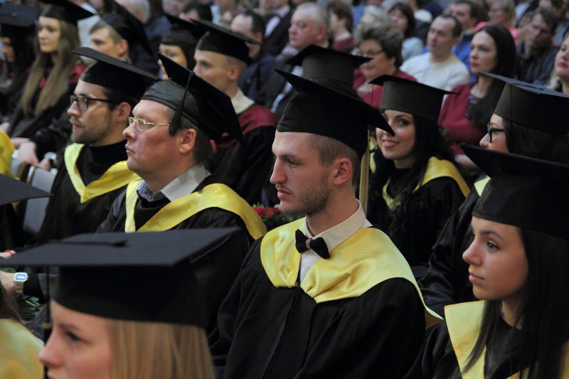 Latvijas Universitātes Biznesa, vadības un ekonomikas fakultātes izlaidums. null