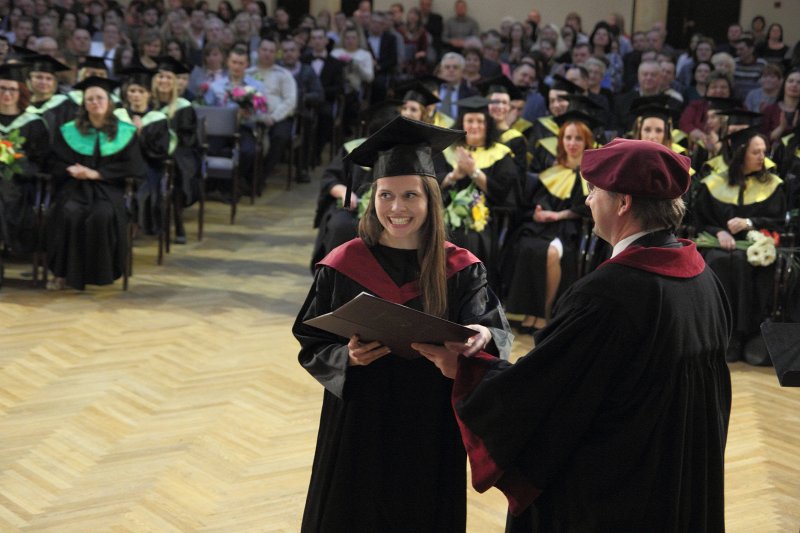 Latvijas Universitātes Biznesa, vadības un ekonomikas fakultātes izlaidums. null