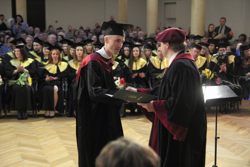 Latvijas Universitātes Biznesa, vadības un ekonomikas fakultātes izlaidums. null