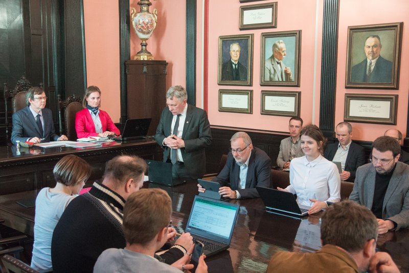 Latvijas Universitātes Senāta sēde. null