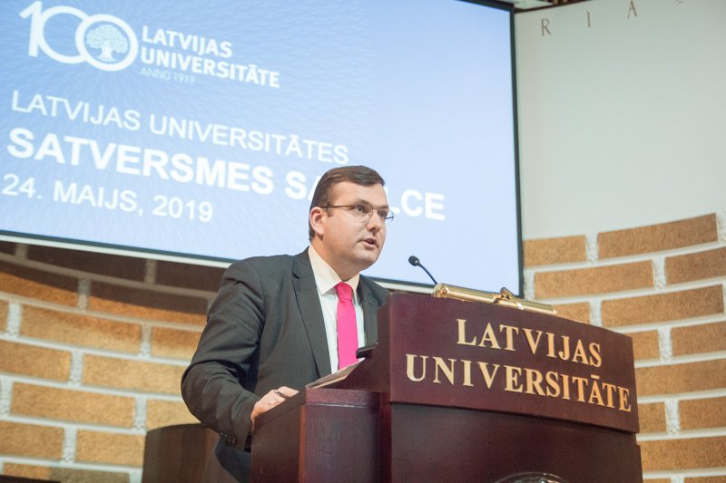 Latvijas Universitātes Satversmes sapulce, rektora vēlēšanas. null