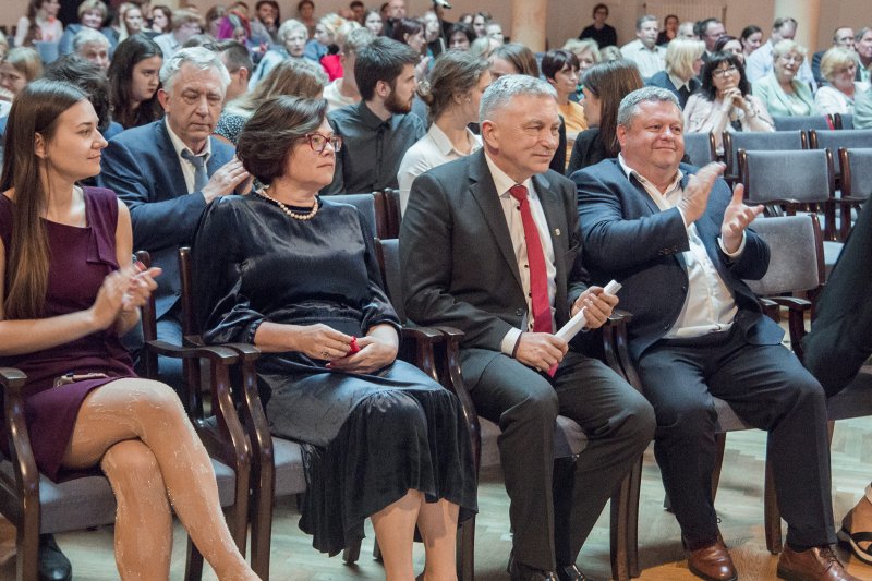 Latvijas Universitātes Satversmes sapulce, rektora vēlēšanas. null