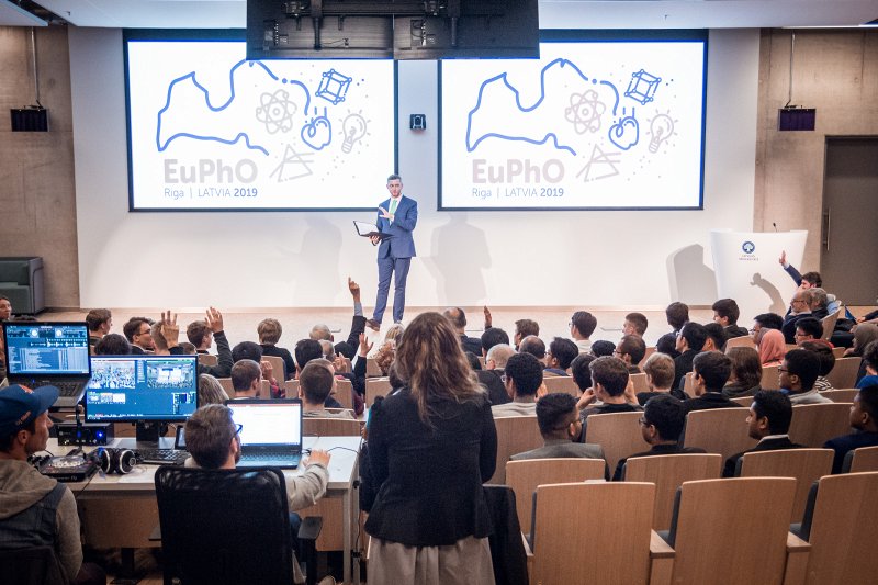 Eiropas Fizikas olimpiādes (EuPhO 2019) atklāšana. null