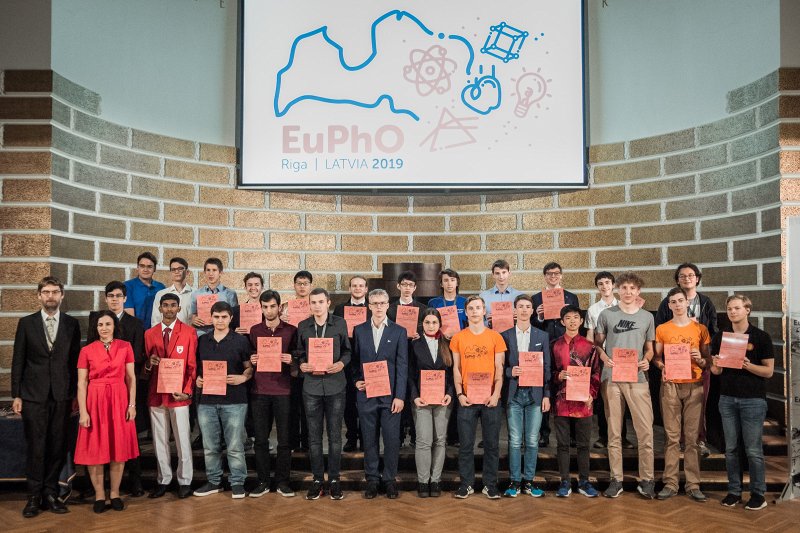 Eiropas Fizikas olimpiādes (EuPhO 2019) noslēgums. null