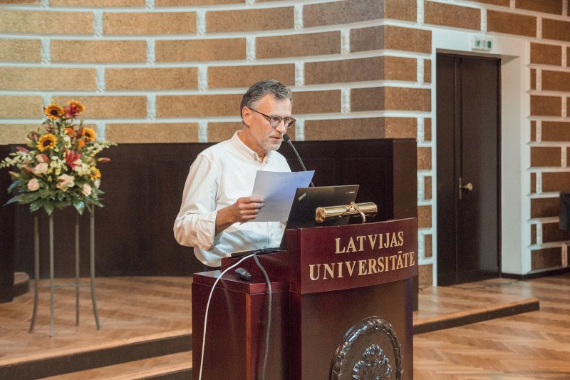 Latvijas Universitātes Satversmes sapulces ārkārtas sēde. null