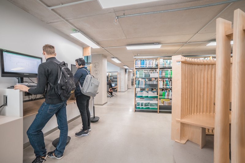 Latvijas Universitātes Akadēmiskā centra Dabas mājas bibliotēka (Dabaszinātņu bibliotēka). null