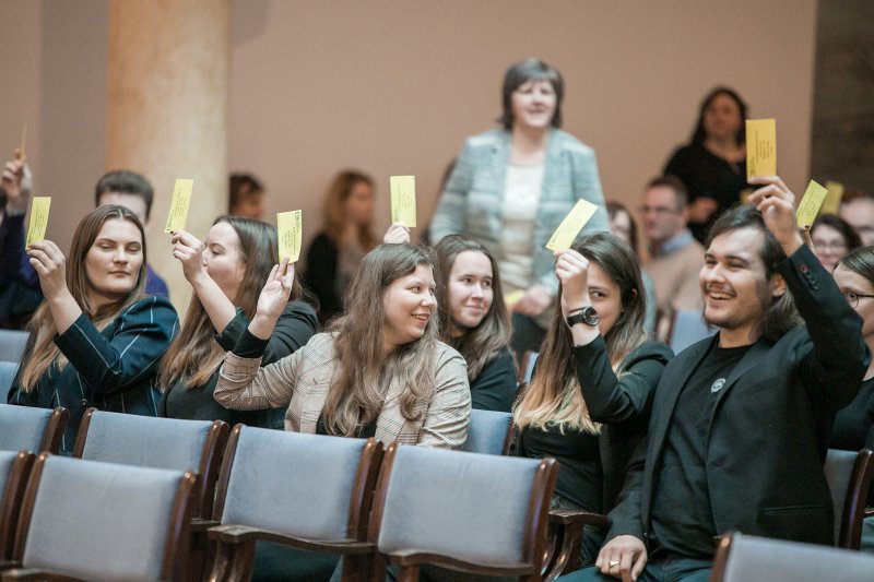 Latvijas Universitātes Satversmes sapulces ārkārtas sēde. null