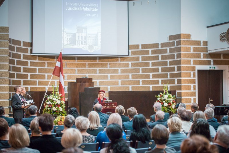 Latvijas Universitātes Juridiskās  Fakultātes simtgades  svinību ceremonija. null