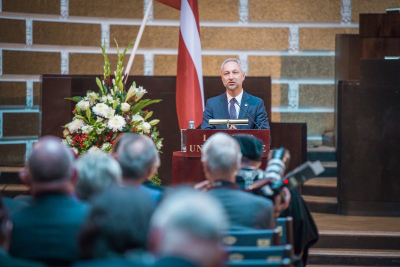 Latvijas Universitātes Juridiskās  Fakultātes simtgades  svinību ceremonija. Tieslietu ministrs Jānis Bordāns.