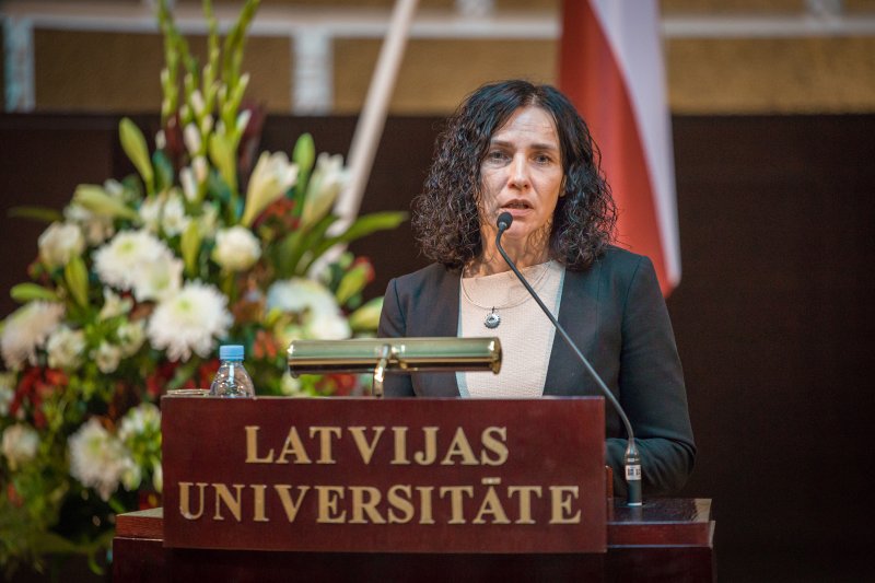 Latvijas Universitātes Juridiskās  Fakultātes simtgades  svinību ceremonija. Izglītības un zinātnes ministre Ilga Šuplinska.