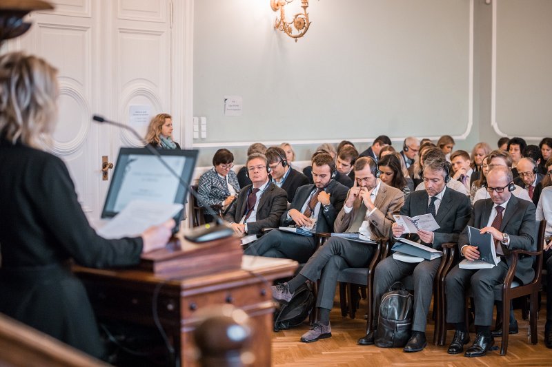Latvijas Universitātes Juridiskās fakultātes 7. Starptautiskās zinātniskās konferences «Tiesību zinātnes uzdevumi, nozīme un nākotne tiesību sistēmās» plenārsēde. null