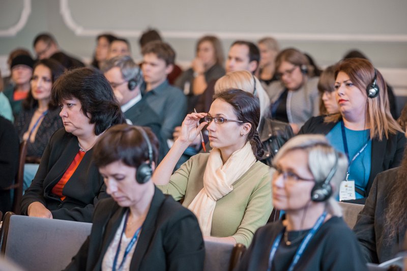 Latvijas Universitātes Juridiskās fakultātes 7. Starptautiskās zinātniskās konferences «Tiesību zinātnes uzdevumi, nozīme un nākotne tiesību sistēmās» plenārsēde. null