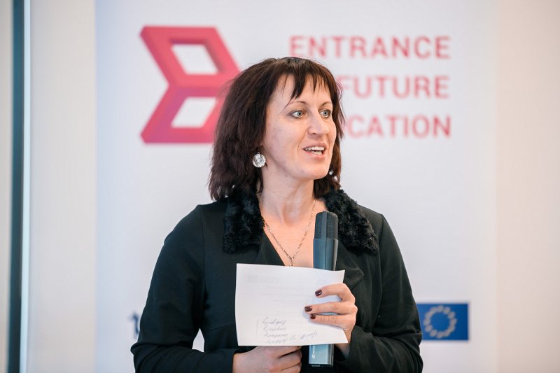 Projekta «Entrance to future education» noslēguma pasākums «Vai esi gatavs nākotnei?» Projekta konsultante, lektore Agita Šmitiņa.