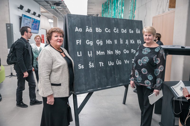Izstādes «Latvijas kultūras alfabēts» atklāšana Latvijas Universitātes Akadēmiskā centra Dabas mājā. null