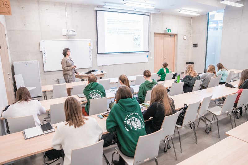 Lekcija Latvijas Universitātes Bioloģijas fakultātē. null