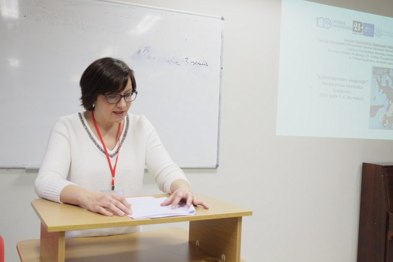 LU Akadēmiskās bibliotēkas un LU Humanitāro zinātņu fakultātes rīkotā starptautiskā zinātniskā konference «Krievu literatūra emigrācijā». Monsas Universitātes pasniedzēja Olga Gorčaņina.