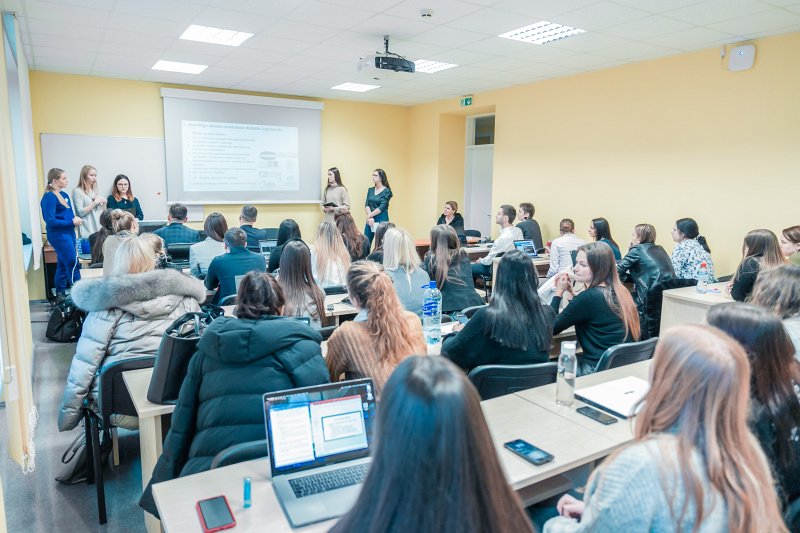 Lekcija Latvijas Universitātes Sociālo zinātņu fakultātē. null