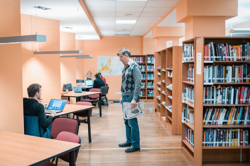 Latvijas Universitātes Sociālo zinātņu fakultātes bibliotēka. null