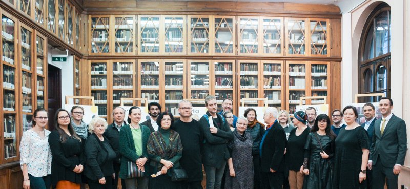 Latvijas Universitātes Bibliotēkas izstādes «Mani gadi uz mani neattiecas», kas veltīta LU Teoloģijas fakultātes docenta Dr. theol. Jura Cālīša jubilejai, atklāšana Bibliotēkā Raiņa bulvārī. null